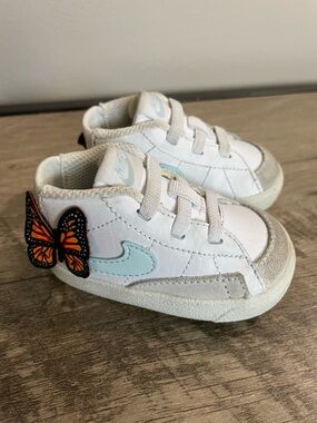 Baby NIKE BLAZER Mid SE CB Soft WHITE BLUE Crib Shoes ORANGE BUTTERFLY Sneakers